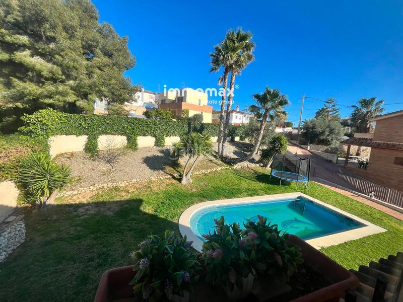 Foto 239f824d-f6db-4763-8105-429713c37788. Chalet con riscaldamento parcheggio piscina in Santa Maria Vilanova i la Geltrú