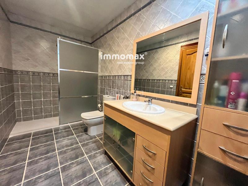 Foto e2b6b985-349a-448d-b572-5b518071f384. Chalet con riscaldamento parcheggio piscina in Santa Maria Vilanova i la Geltrú