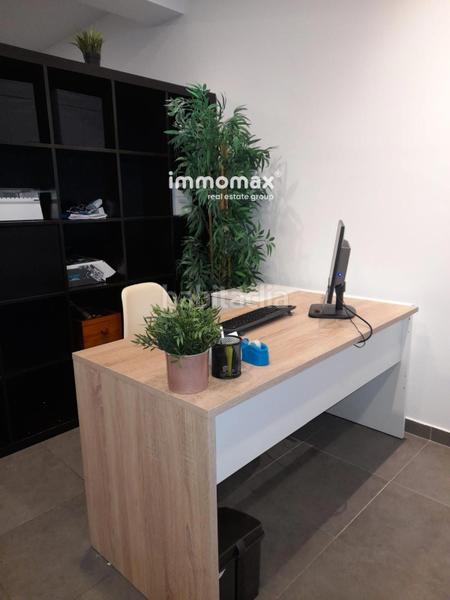 Foto b6e8af5f-b3e8-45db-89ee-100deb9d28da. Alquiler oficina coworking en lesseps tu espacio ideal por 150mes en Barcelona