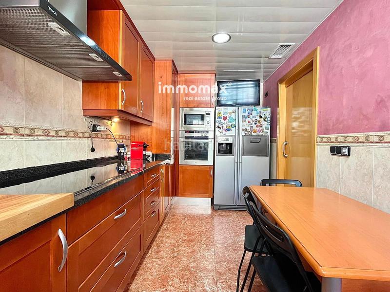 Foto 73d1e230-d8ca-40ce-ac6c-335bf13ff0a7. Casa a schiera con riscaldamento parcheggio in La Collada-Sis Camins Vilanova i la Geltrú