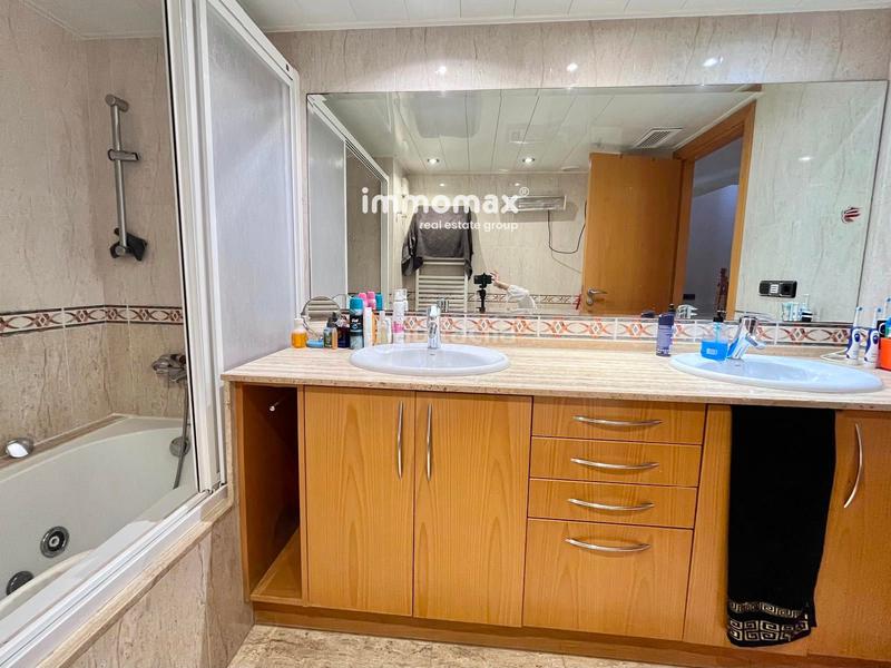 Foto e5226427-8c4d-4a03-9a92-5feee2c077f6. Casa a schiera con riscaldamento parcheggio in La Collada-Sis Camins Vilanova i la Geltrú