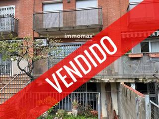 Maison jumelée  Calle bartomeu serret i argemí. Granollers casa adosada en larbeca