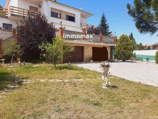 Casa  Can paulet. Casa en venta en cervelló  de 325m2 distribuida en 2 plantas.