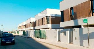 Propriété à Olivella. Parcela esquinera en venta en mas mestre, olivella!