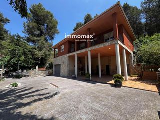 Chalet in Vallirana. Vallirana casa em venta