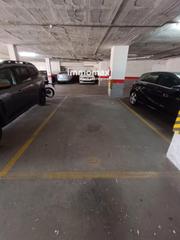 Lloguer Aparcament cotxe  8 de marzo. Parking alquiler esplugues de llobregat, la plana