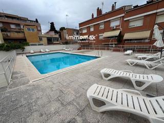 Casa adossada a Vinyets-Mol Vell. Sant boi de llob. casa a la venta