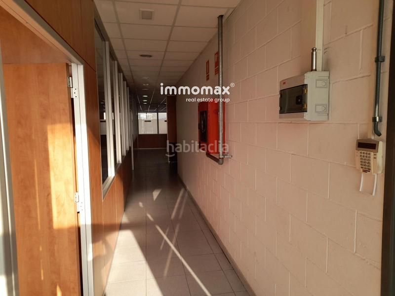 Foto 364c9164-f4c7-4cab-a1ce-5d079a5abd4d. Miete büro mit parking in Pla d'en Boet Mataró