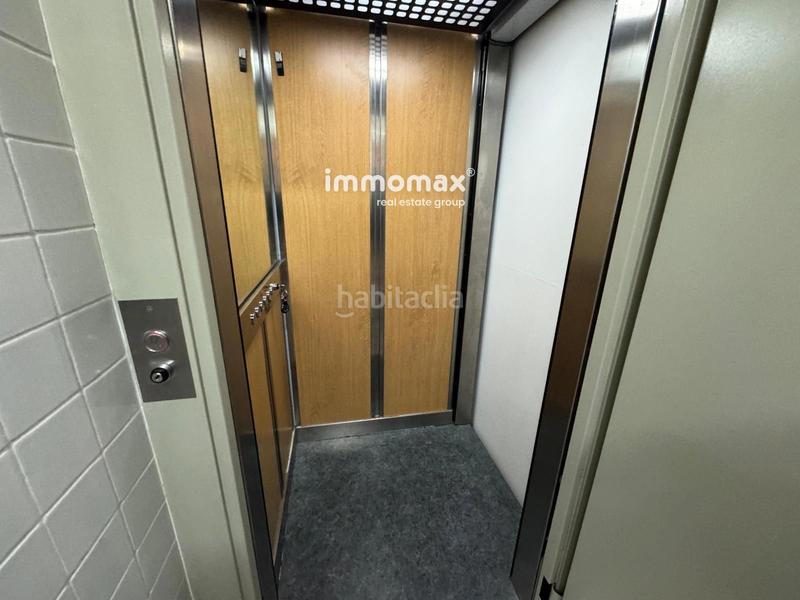 Foto 1dce0df9-7e2f-4790-82c3-b0bf42a28ede. Xalet amb calefacció aparcament piscina a Torrent Ballester Viladecans