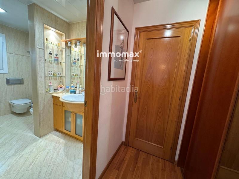 Foto 1f928156-a5cf-4880-826a-4e1fb8f95a27. Xalet amb calefacció aparcament piscina a Torrent Ballester Viladecans