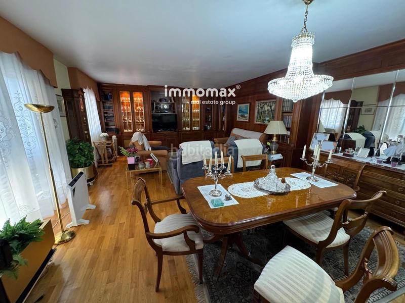 Foto 225536b7-8c10-4ec5-9e4b-3d1fac9b0296. Xalet amb calefacció aparcament piscina a Torrent Ballester Viladecans