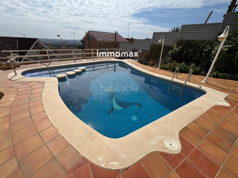 Foto 2a67983b-f0f6-4b43-80e6-a2ceb8131121. Xalet amb calefacció aparcament piscina a Torrent Ballester Viladecans