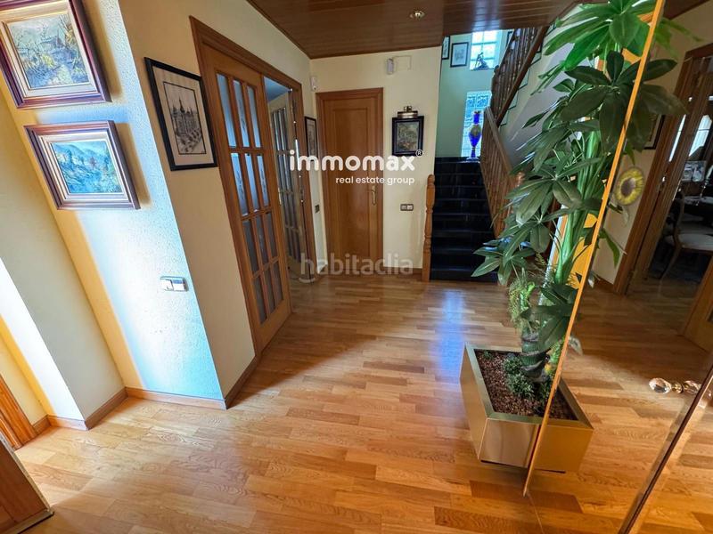 Foto 2fe46714-9aad-4b1b-97d4-62960ce46242. Xalet amb calefacció aparcament piscina a Torrent Ballester Viladecans