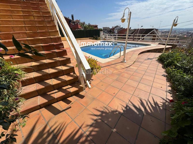 Foto 38e0d5a8-456f-43ab-a7b5-69bf84bbaaf4. Xalet amb calefacció aparcament piscina a Torrent Ballester Viladecans