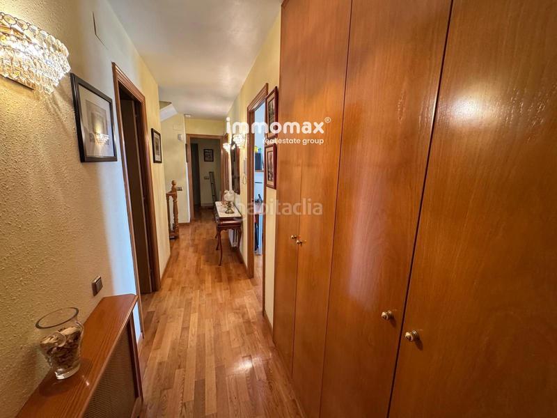 Foto 6c45ae58-fc46-4985-96bc-875ae2f9dd42. Xalet amb calefacció aparcament piscina a Torrent Ballester Viladecans