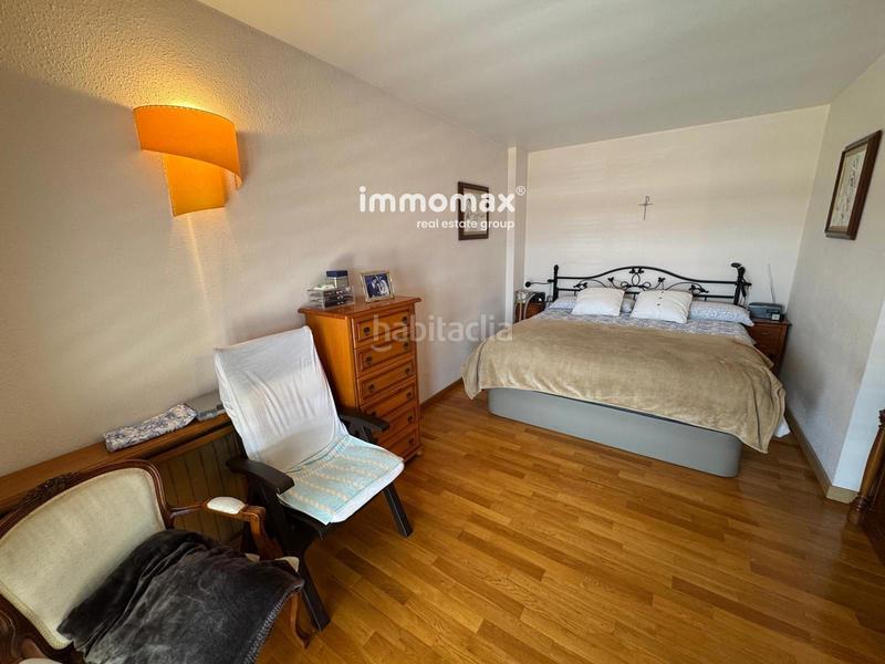 Foto 789f0554-b7bd-45f7-afcc-6f7c8bb9c5fd. Xalet amb calefacció aparcament piscina a Torrent Ballester Viladecans