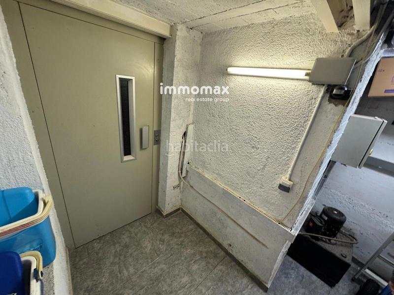 Foto ca188b7a-325f-4028-815f-298c3050494e. Xalet amb calefacció aparcament piscina a Torrent Ballester Viladecans