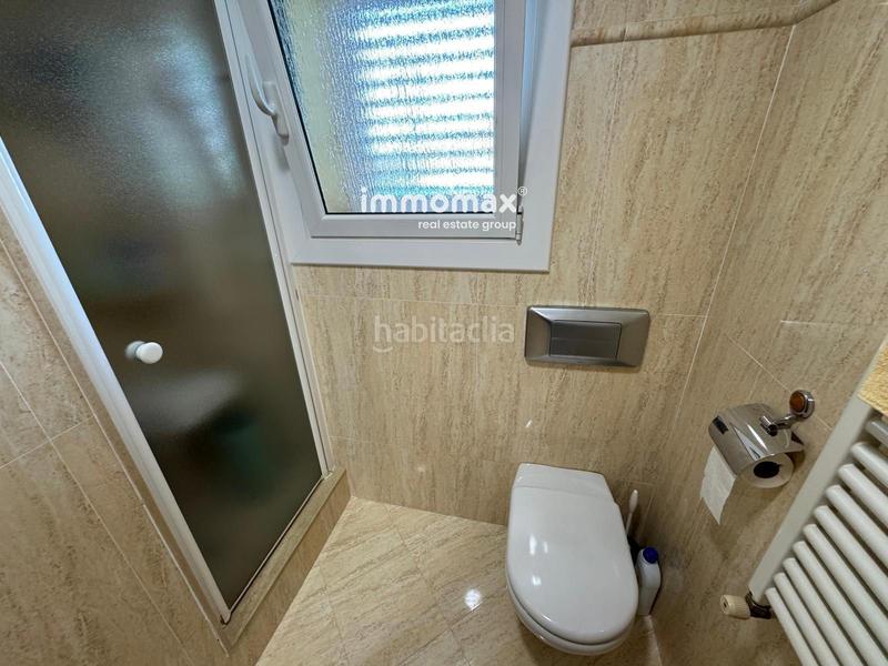 Foto d759009a-7c4b-40f8-8738-22ee043baa93. Xalet amb calefacció aparcament piscina a Torrent Ballester Viladecans