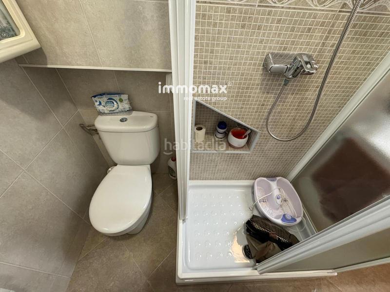 Foto f210453d-6cca-4ee2-8cbf-b6eb7d655ae5. Xalet amb calefacció aparcament piscina a Torrent Ballester Viladecans