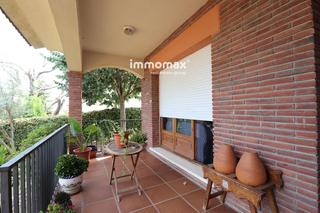 Chalet à Sant Pere de Vilamajor. Con tres habitaciones en planta, jardín y mucha luz