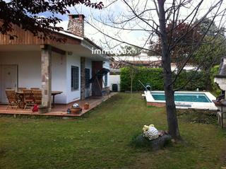 Xalet a Santa Eulàlia de Ronçana. Santa eulalia de ronçana casa en venta con piscina toda en plant