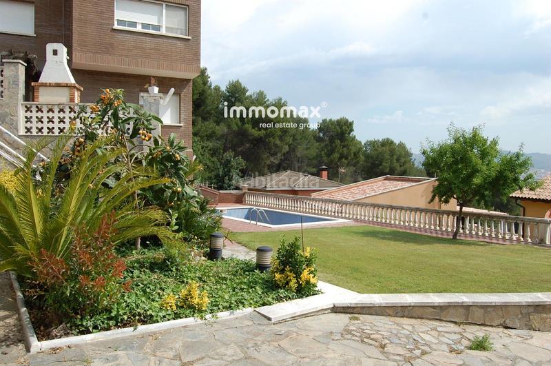 Foto 4acdf1d2-9682-4d36-aed2-10d744d78ede. Casa amb calefacció aparcament piscina a Marianao Sant Boi de Llobregat