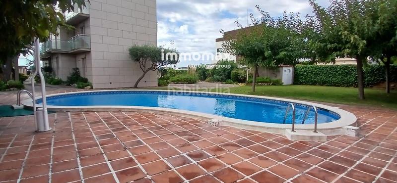 Foto 304d7740-74bf-4ca4-87c8-460aa9d85fda. Àtic amb aparcament piscina a Gava Mar Gavà