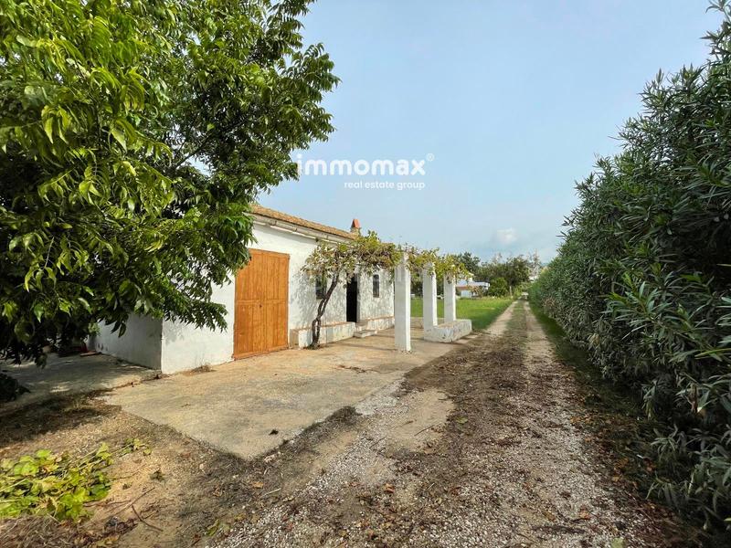 Foto bc2c652c-000f-42b9-abba-9fd3f7bfc229. Terreny residencial a Centre Tortosa