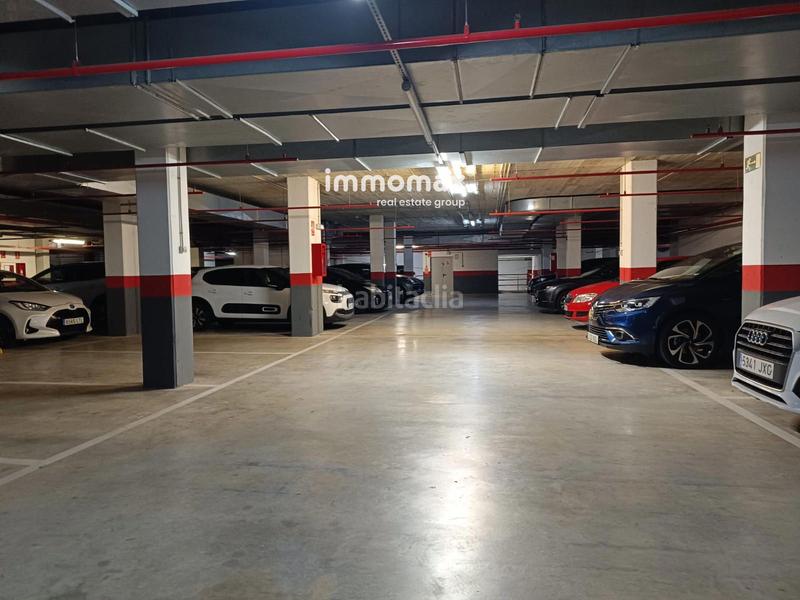 Foto 5a09b548-6c62-4ffe-95ed-5efcabbd7a83. Aparcament cotxe a La Plana Esplugues de Llobregat