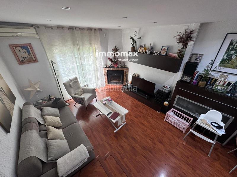 Foto 555f4fe7-48ea-4fe3-9db7-fe5eaffcce8d. Casa con riscaldamento parcheggio in Centre Sant Boi de Llobregat