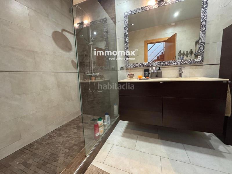 Foto 83460140-de1c-45e1-bb1d-eda4615c24b8. Casa con riscaldamento parcheggio in Centre Sant Boi de Llobregat