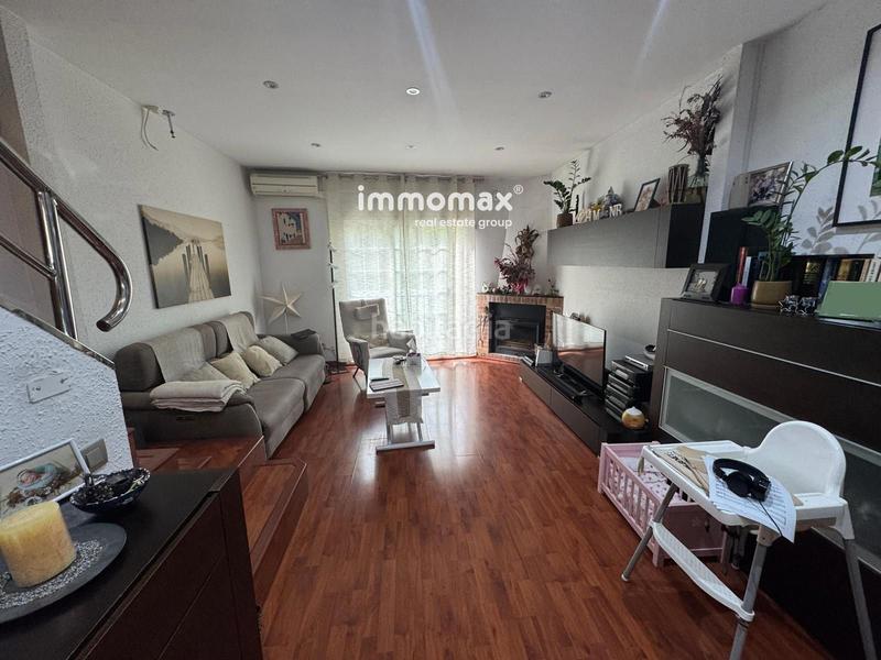 Foto b0aa1809-f5f0-4f44-9245-9bc80dfa3757. Casa con riscaldamento parcheggio in Centre Sant Boi de Llobregat