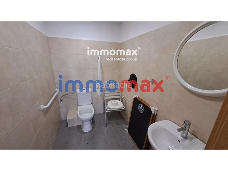 Foto eff549c8-3343-42e8-bf45-8efedd1eec4d. Lloguer local comercial a Zona Industrial Prat de Llobregat (El)