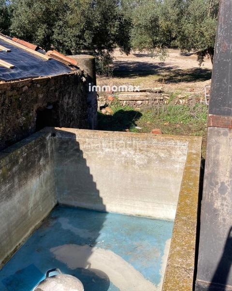 Foto 7ada2bdc-1550-4d98-99c1-3abc0f58651a. Finca rústica pequeña casa típica en Godall