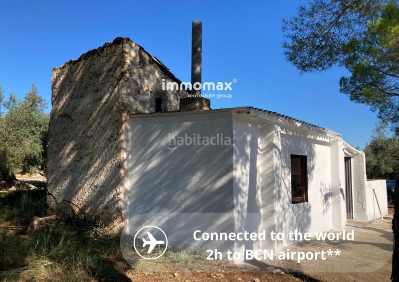 Foto a288645f-ecc0-4ef0-a85e-aad385f9a225. Finca rústica pequeña casa típica en Godall