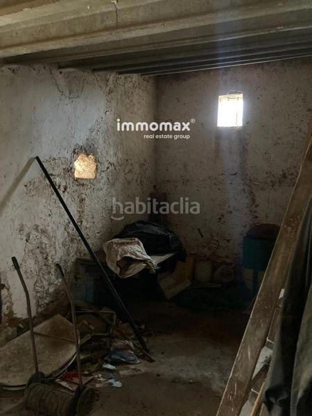 Foto da3e7e8e-8283-4582-a5a3-d25af198b803. Propriété dans Godall