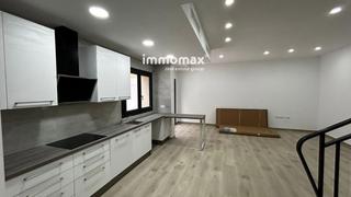 Casa adossada a Santa Eulàlia de Ronçana. Santa eulàlia de ronçana casa aparellada dobra nova en venda