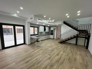 Casa adossada a Santa Eulàlia de Ronçana. Santa eulàlia de ronçana casa aparellada dobra nova en venda