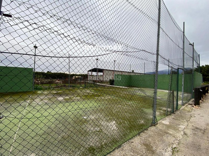 Foto aaf89060-43b9-49d8-8a56-61a0889ad24f. Xalet amb calefacció aparcament piscina a Centre Tortosa