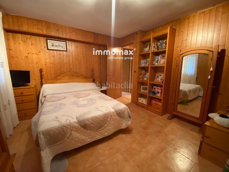 Foto e8da7b37-c99b-4225-b4f7-a83e1352b647. Xalet amb calefacció aparcament piscina a Centre Tortosa