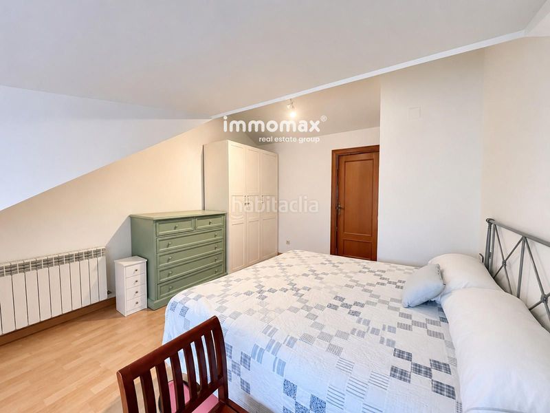 Foto b2c2fcbe-24ab-4fa1-a4b7-49351391ca3e. Casa adossada amb aparcament a Montmar Castelldefels