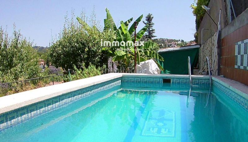 Foto cc2fb1ab-7922-4599-a70b-283f7af702be. Xalet amb calefacció aparcament piscina a La Miranda-Can Candeler Sant Just Desvern