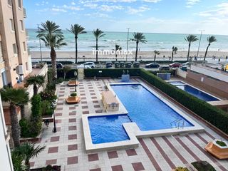 Flat in Segur Platja. Primera línea de mar con terraza y piscina vive el mediterráneo