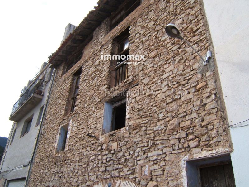Foto af101958-2f0b-42ea-ab72-fe2ce0d83e21. Casa amb aparcament a Paüls