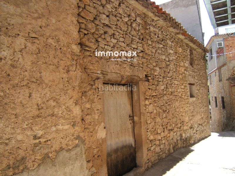 Foto d28989f7-e863-40dd-bc93-03d8ca0f5862. Casa amb aparcament a Paüls