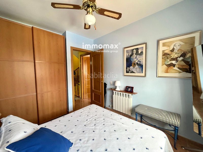 Foto ff7f6d9a-c9ca-4249-8969-2dfb2b56c7e9. Casa adossada amb calefacció aparcament piscina a Cubelles