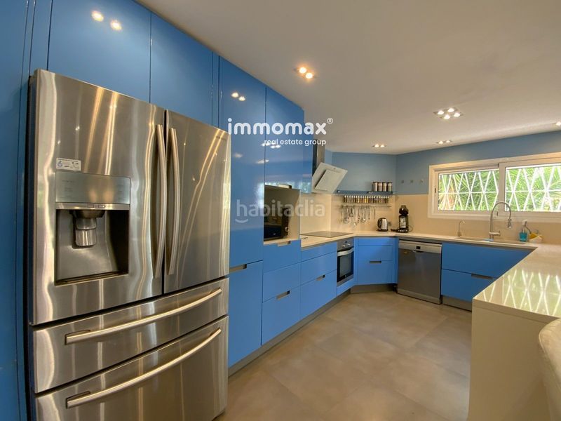 Foto 395b839c-3a23-495e-95e9-b311ba170eaf. Casa amb aparcament piscina a Montmar Castelldefels