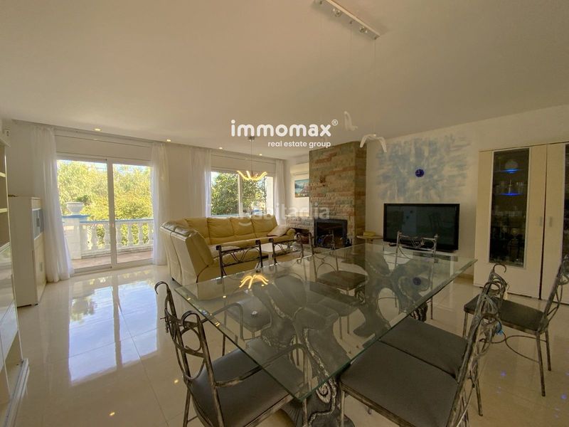 Foto 520ede6e-553a-46d3-8fac-09b2cf52632f. Casa amb aparcament piscina a Montmar Castelldefels
