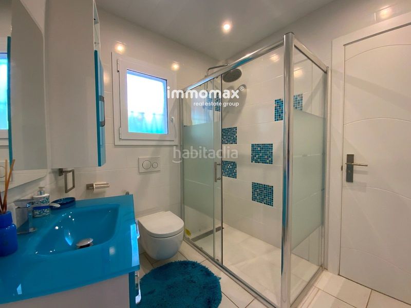Foto 94c21cf5-8a8f-471d-a917-5251adbd3d49. Casa amb aparcament piscina a Montmar Castelldefels