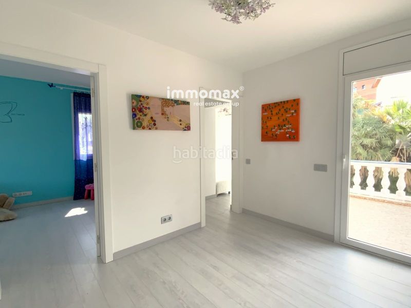 Foto 9efe7b2f-ff67-43c8-b08a-509d34666b40. Casa amb aparcament piscina a Montmar Castelldefels